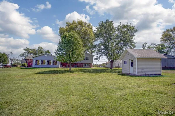$270,000 | 1204 Cemetery Avenue, Jerseyville, IL 62052