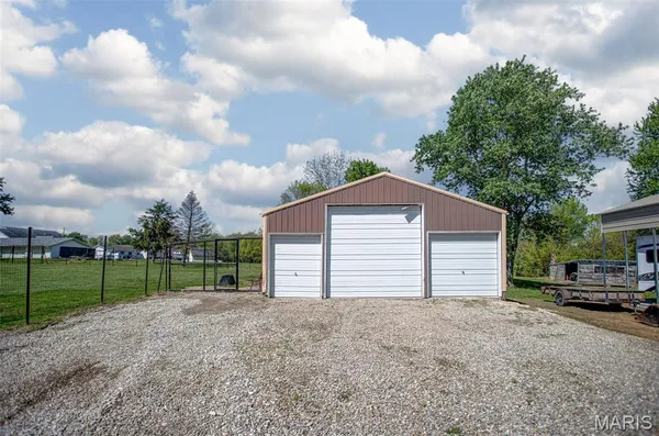 $270,000 | 1204 Cemetery Avenue, Jerseyville, IL 62052