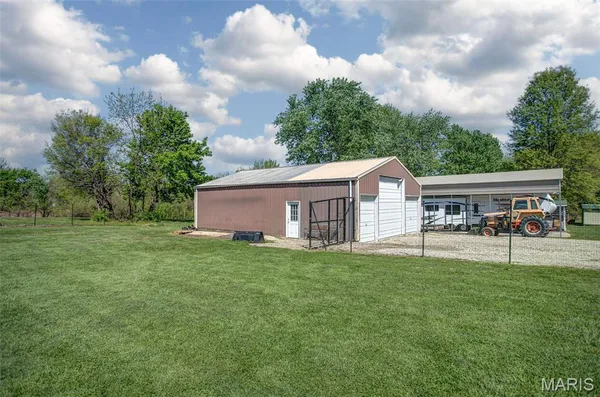 $270,000 | 1204 Cemetery Avenue, Jerseyville, IL 62052