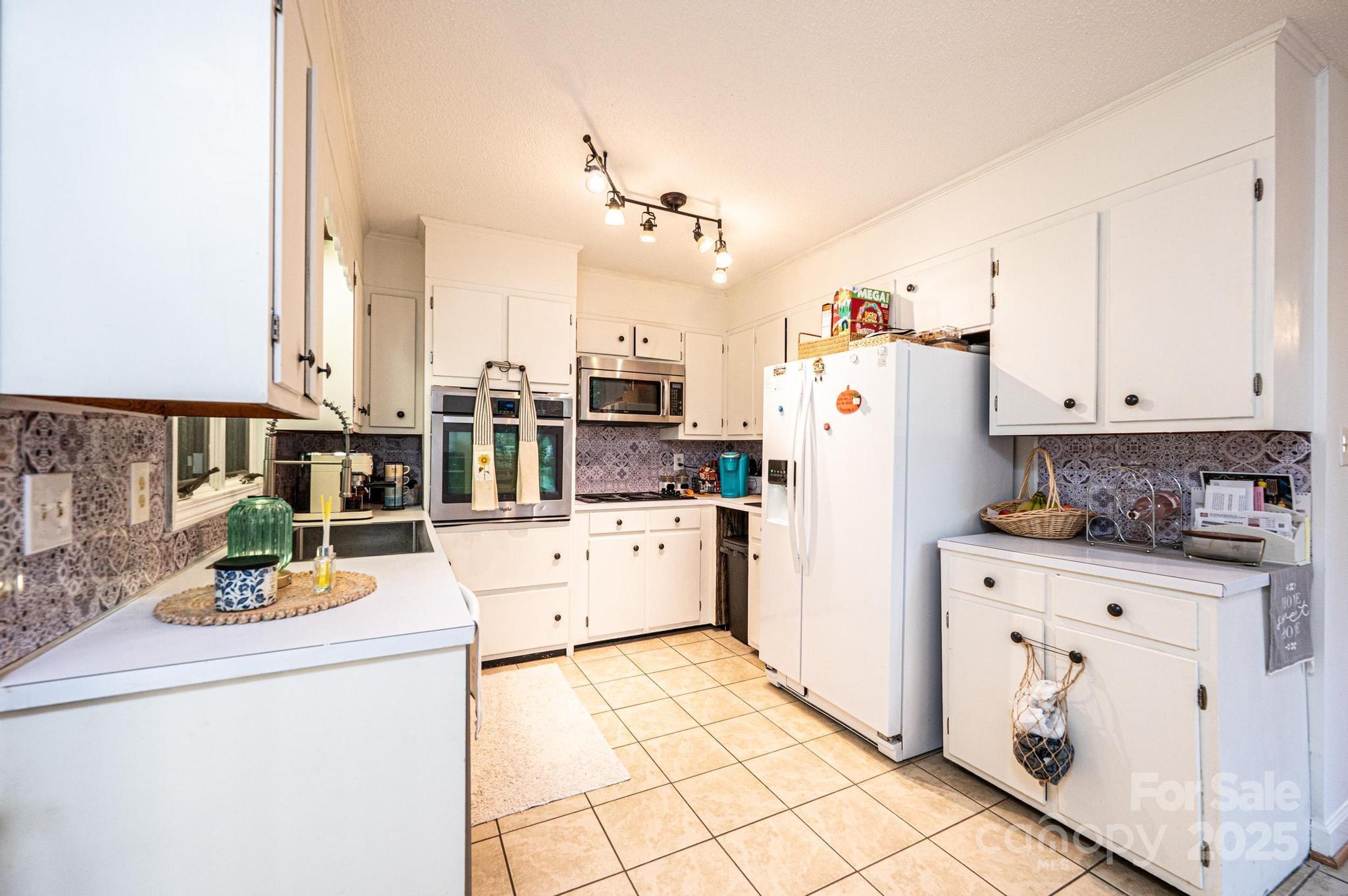 3776 Ram's Club Place Lenoir, NC 28645 - Photo 21 of 32