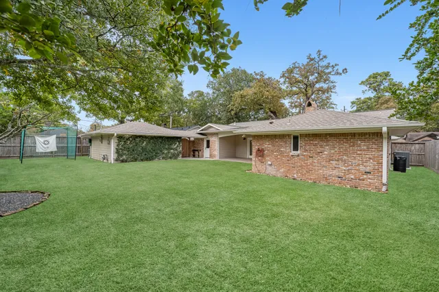 $5,500 | 10211 Candlewood Drive, Houston, TX 77042