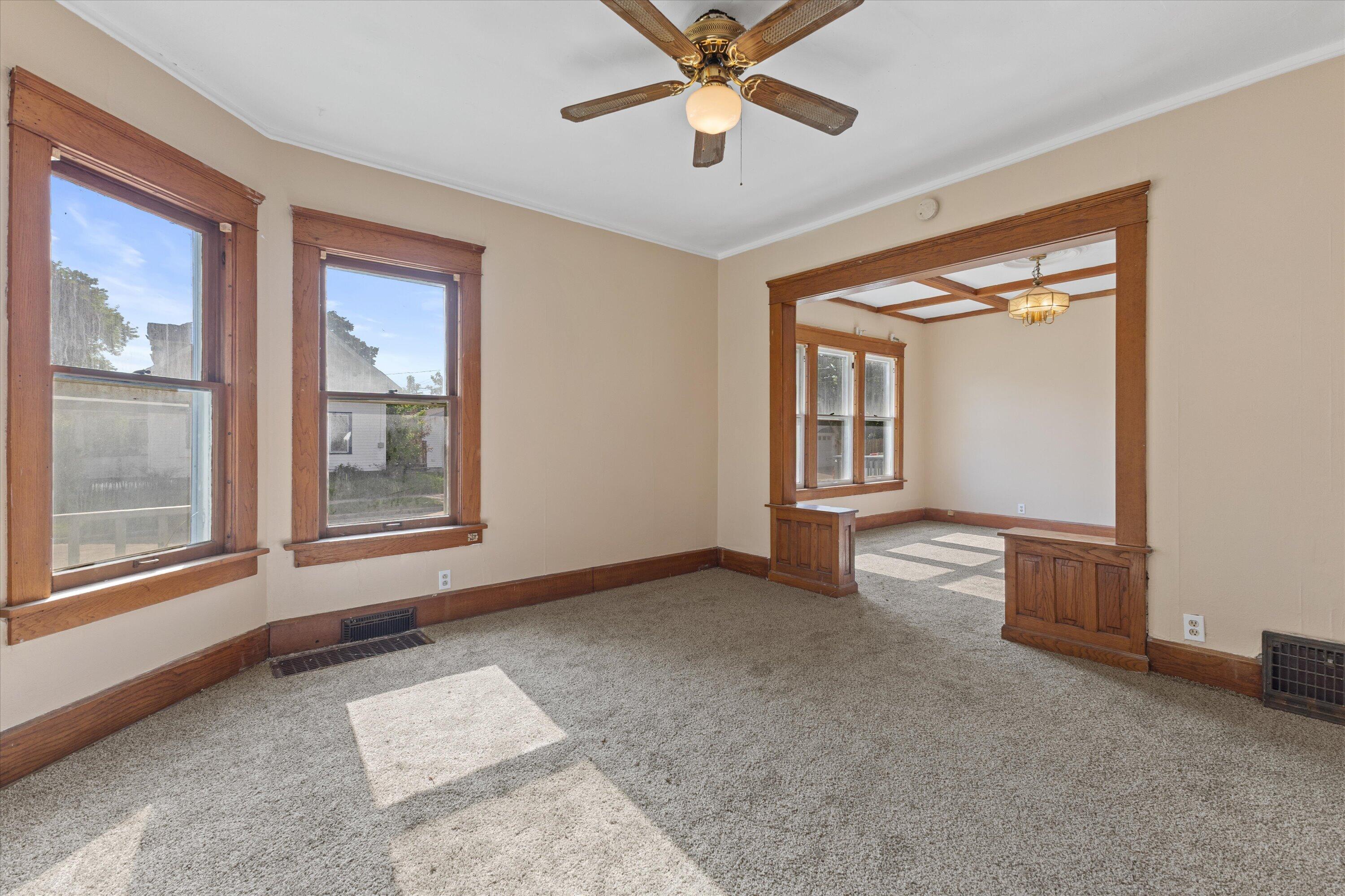 2401 Hansen Avenue Racine, WI 53405 - Photo 9 of 32 26-KCM-48