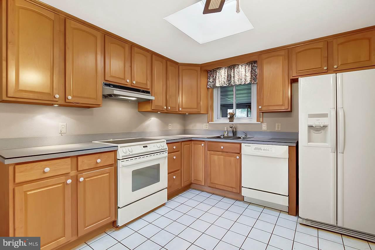 359 Hillcrest Road York, PA 17403 - Photo 9 of 24