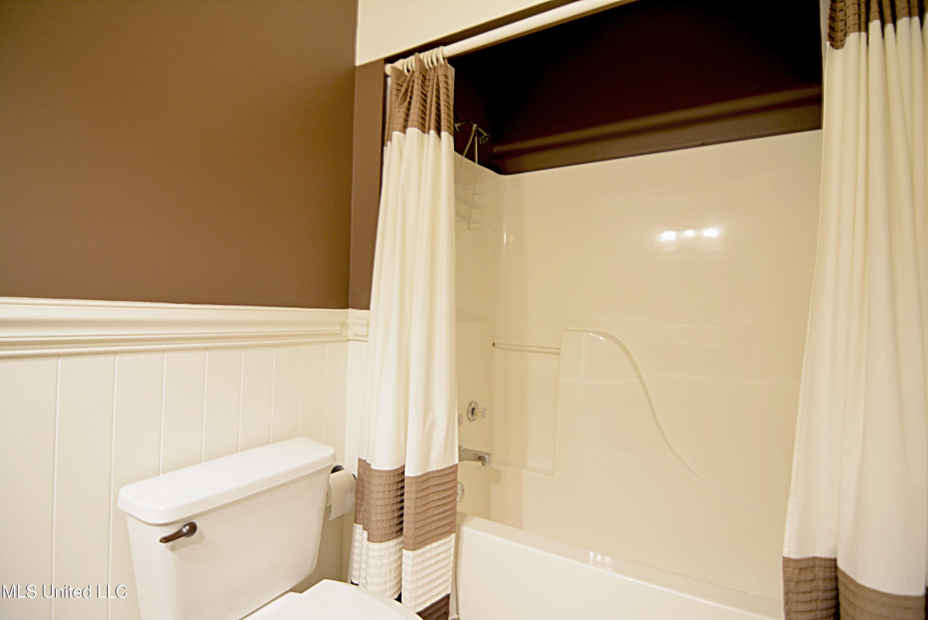 1320 Wooten Road Nesbit, MS 38651 - Photo 23 of 37 Bathroom 3 Shower