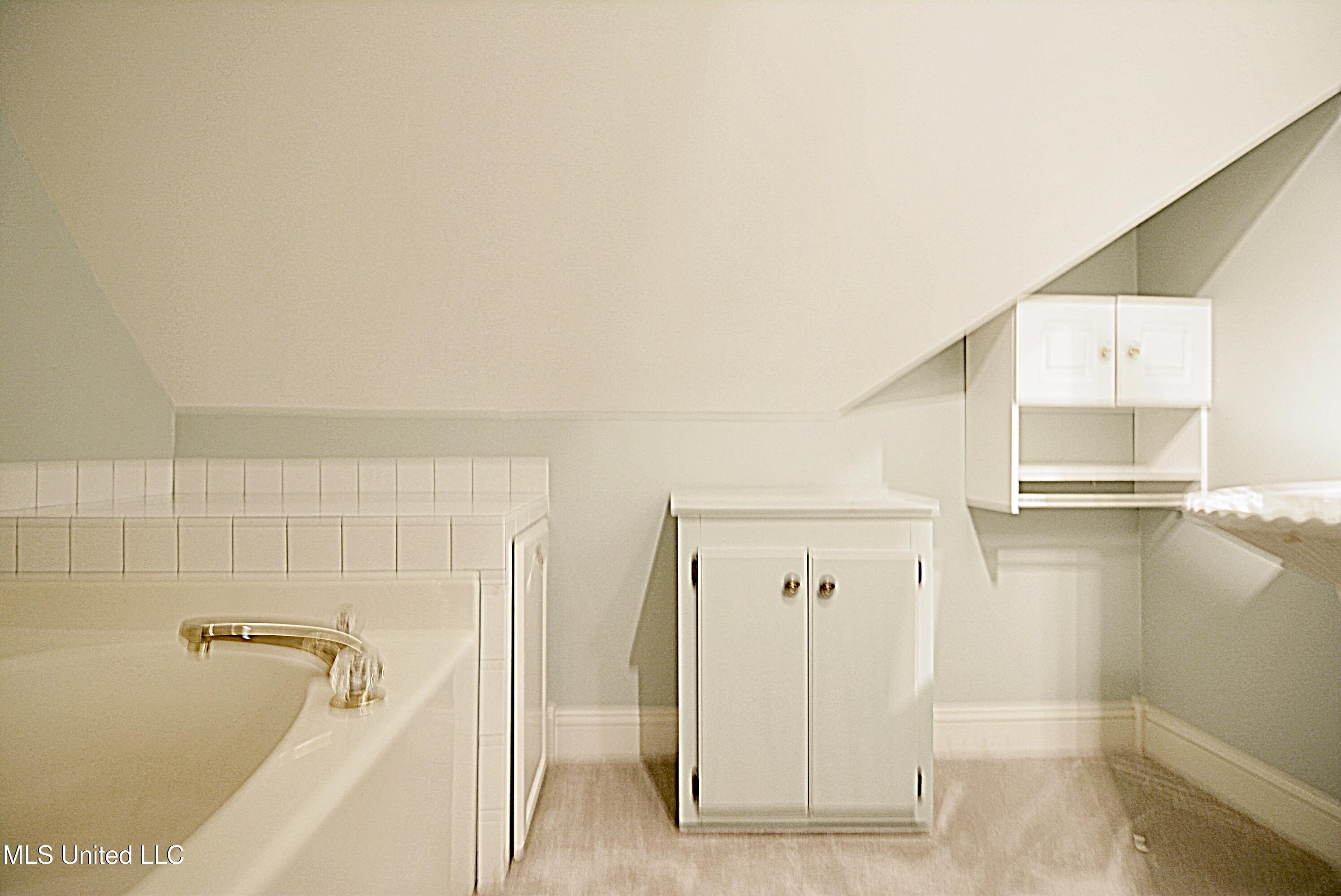 1320 Wooten Road Nesbit, MS 38651 - Photo 27 of 37 Bathroom 4