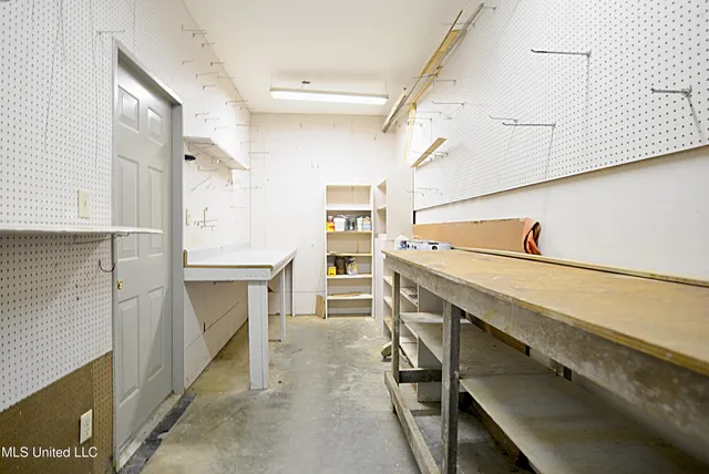 $389,900 | 1320 Wooten Road, Nesbit, MS 38651