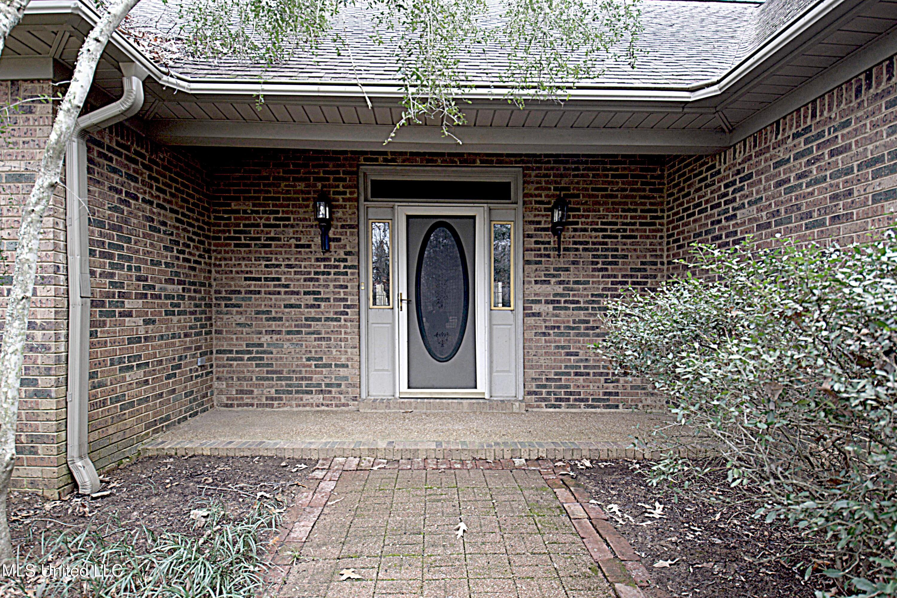 1320 Wooten Road Nesbit, MS 38651 - Photo 3 of 37 Front Porch