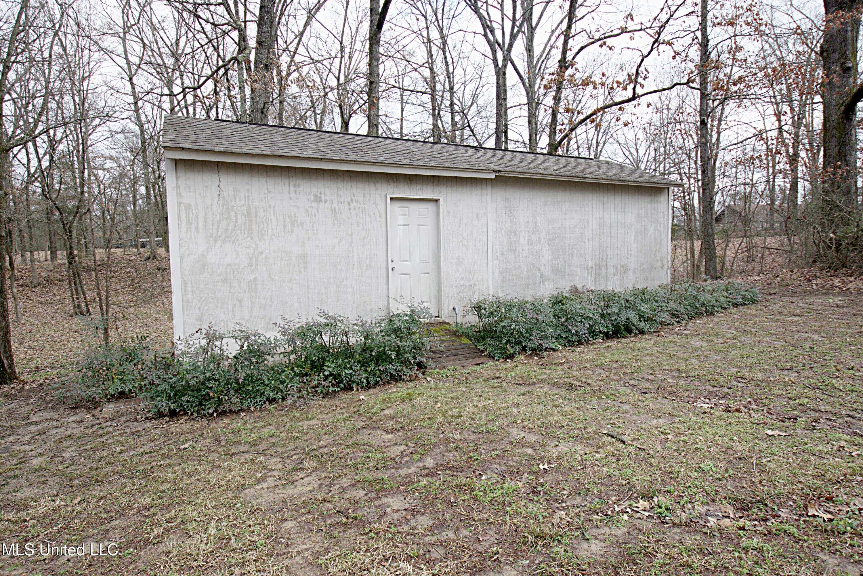 1320 Wooten Road Nesbit, MS 38651 - Photo 36 of 37 Shed
