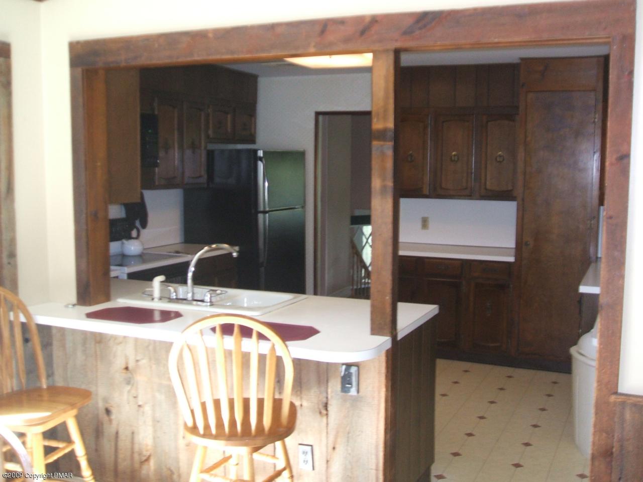241 Edgemont Road Stroudsburg, PA 18360 - Photo 11 of 17 Kitchen Layout
