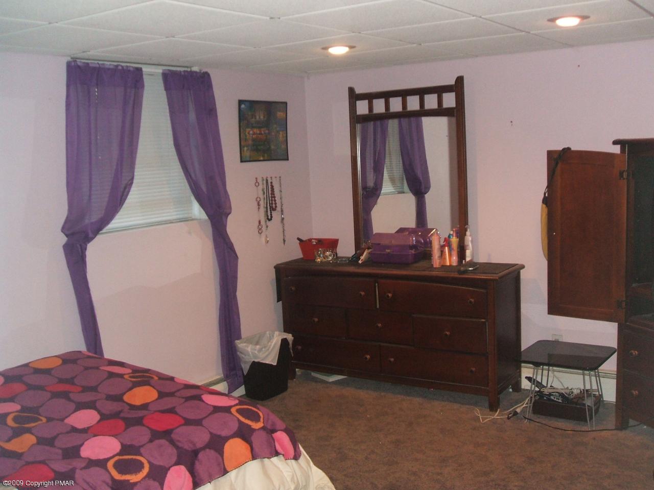 241 Edgemont Road Stroudsburg, PA 18360 - Photo 16 of 17 Bed #4