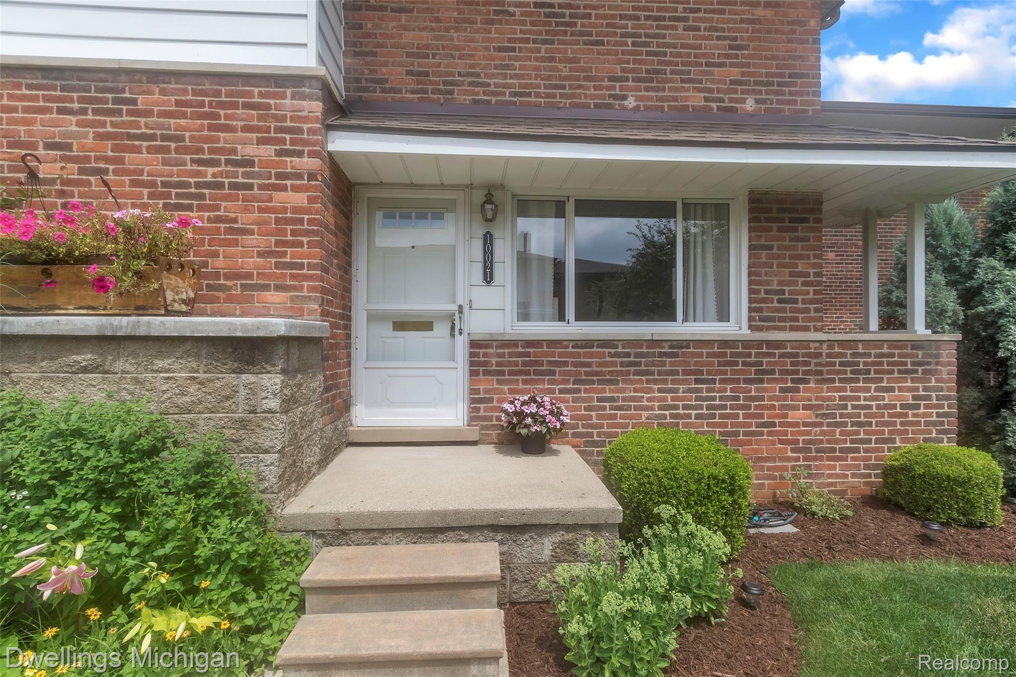 10021 Middlebelt Road Livonia, MI 48150 - Photo 1 of 31 10021-Middlebelt-Rd-Livonia-MI-windowstill-4.jpg