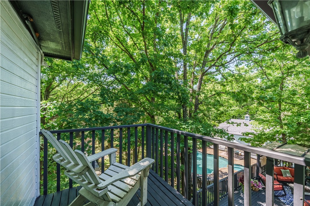 5723 Estate View Road Fayetteville, AR 72703 - Photo 15 of 39 Enjoy morning coffee from your private primary suite deck.