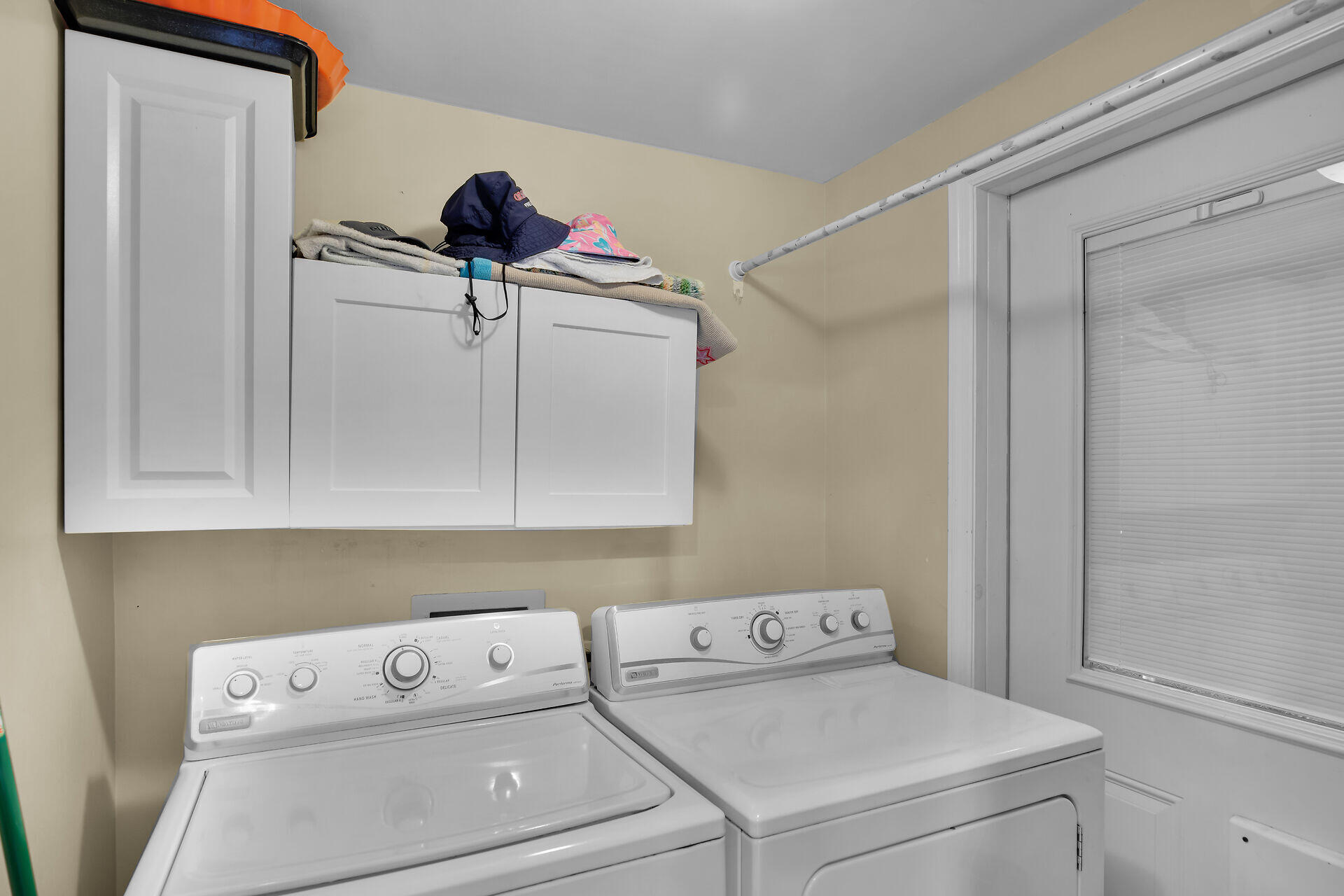 1041 Gibraltar Road Key Largo, FL 33037 - Photo 9 of 36 a utility room with dryer and washer