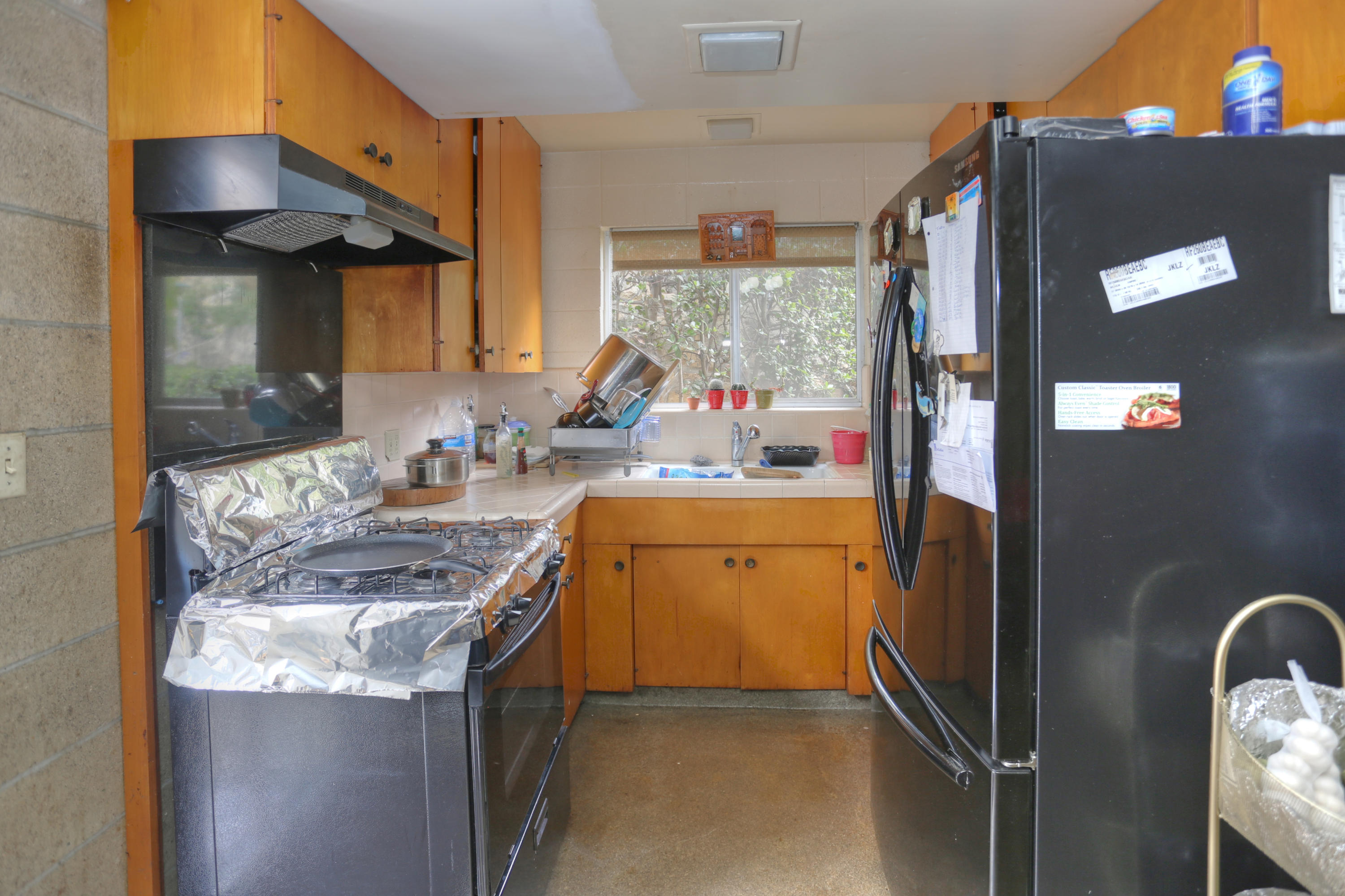 970 East Carrillo Road Santa Barbara, CA 93103 - Photo 54 of 63 Unit D Kitchen