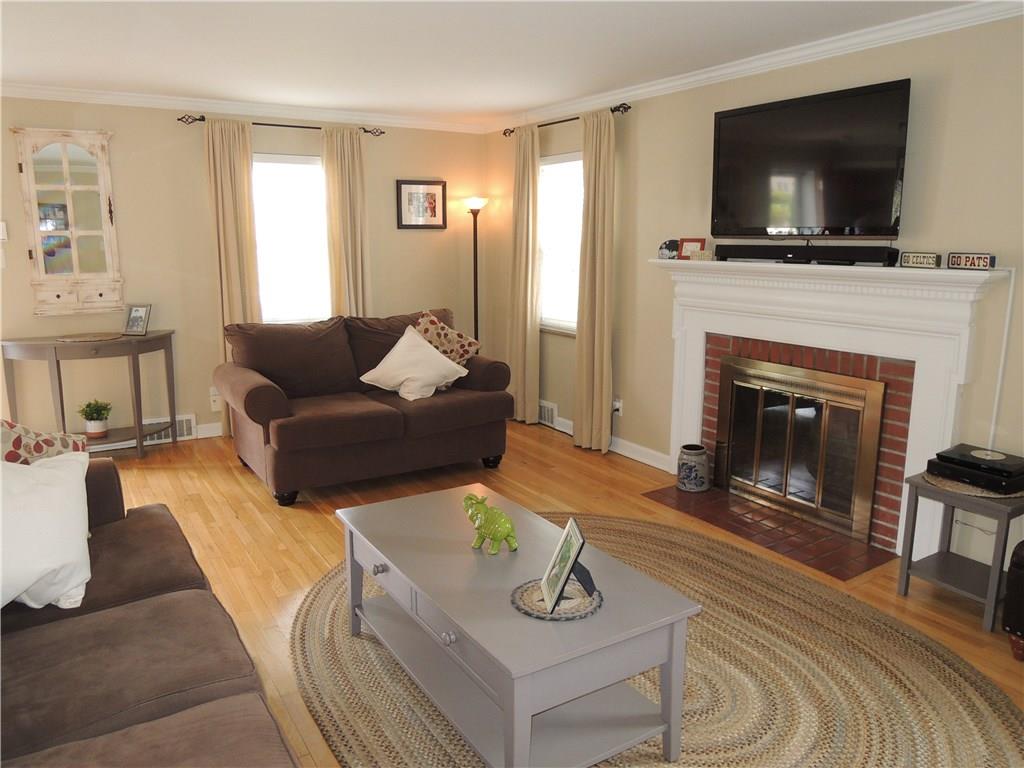 420 Old Farm Road Pittsburgh, PA 15228 - Photo 3 of 13