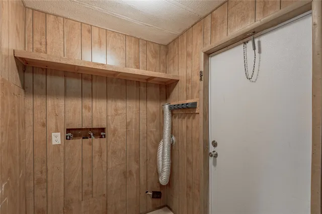 $1,300 | 30 Allen Drive, Huntsville, TX 77320