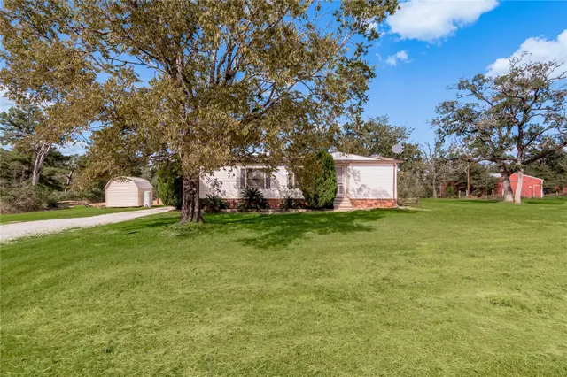 $1,300 | 30 Allen Drive, Huntsville, TX 77320