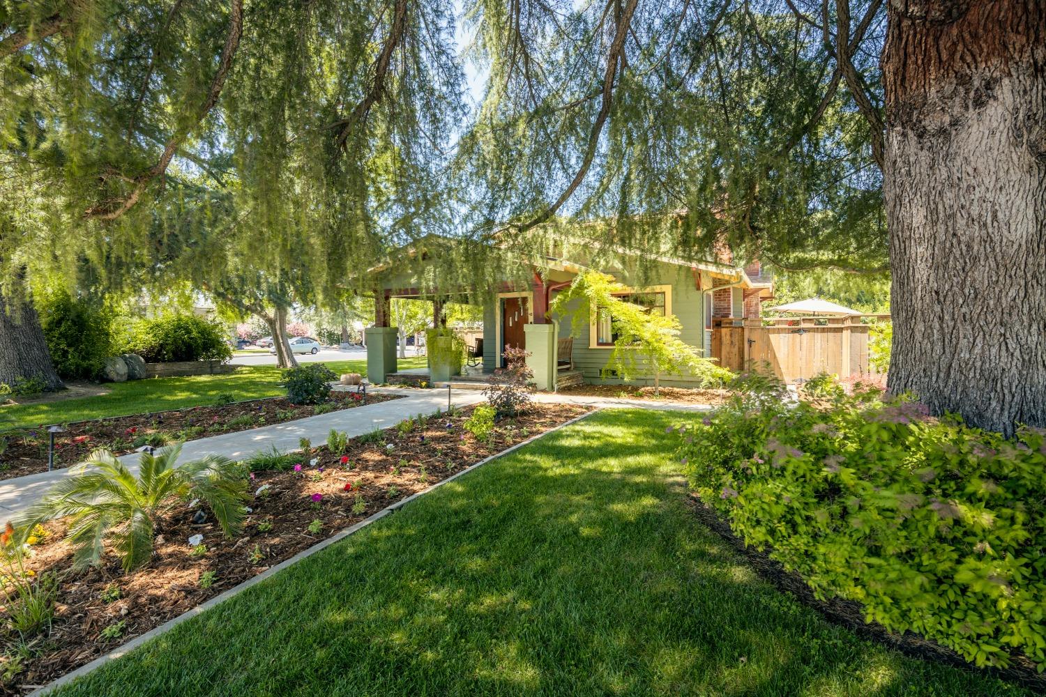 46 Pollasky Avenue Clovis, CA 93612 - Photo 7 of 69 a view of yard with swimming pool