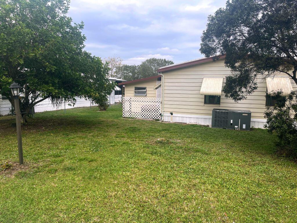 2588 Southwest Monarch Trail Stuart, FL 34997 - Photo 16 of 30 16