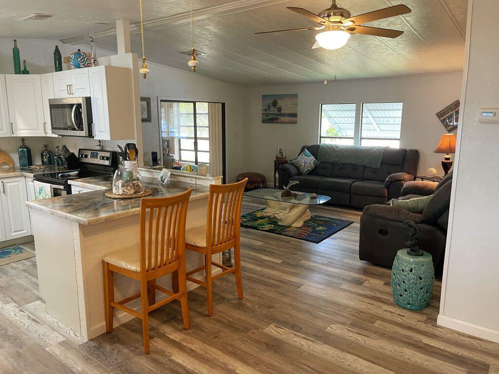 2588 Southwest Monarch Trail Stuart, FL 34997 - Photo 7 of 30 7
