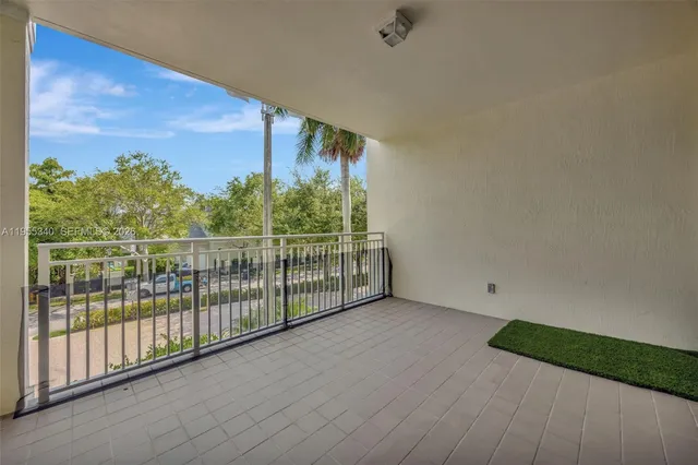$949,900 | 7588 Southwest 102nd Street, Unit 203, Pinecrest, FL 33156