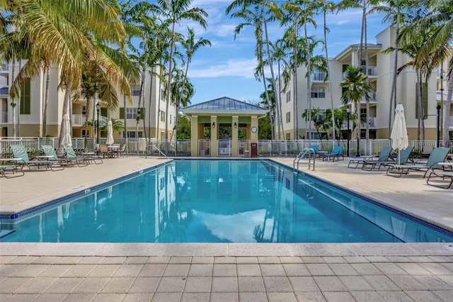 $949,900 | 7588 Southwest 102nd Street, Unit 203, Pinecrest, FL 33156