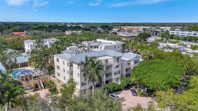$949,900 | 7588 Southwest 102nd Street, Unit 203, Pinecrest, FL 33156