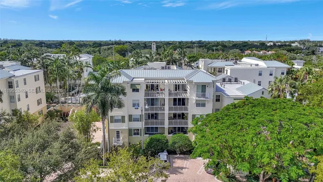 $949,900 | 7588 Southwest 102nd Street, Unit 203, Pinecrest, FL 33156