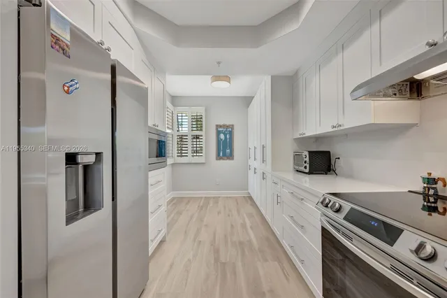 $949,900 | 7588 Southwest 102nd Street, Unit 203, Pinecrest, FL 33156