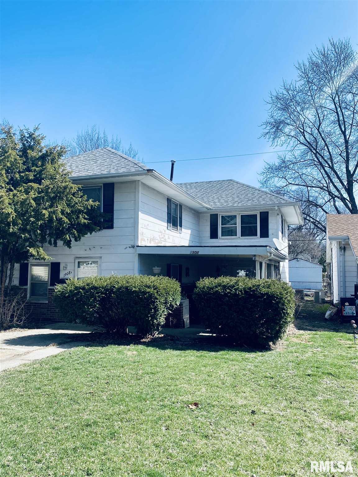 1908 South Whittier Avenue Springfield, IL 62704 - Photo 1 of 11 Gallery Image 1