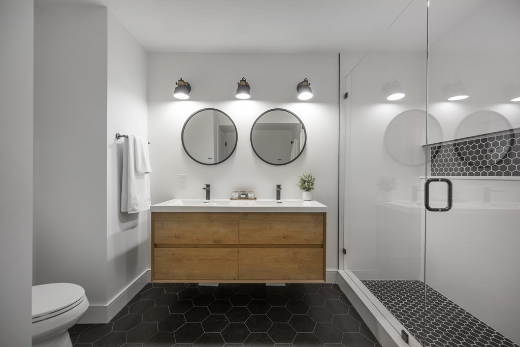 3 South Whitney Street, Unit 2 Boston, MA 02120 - Photo 5 of 8