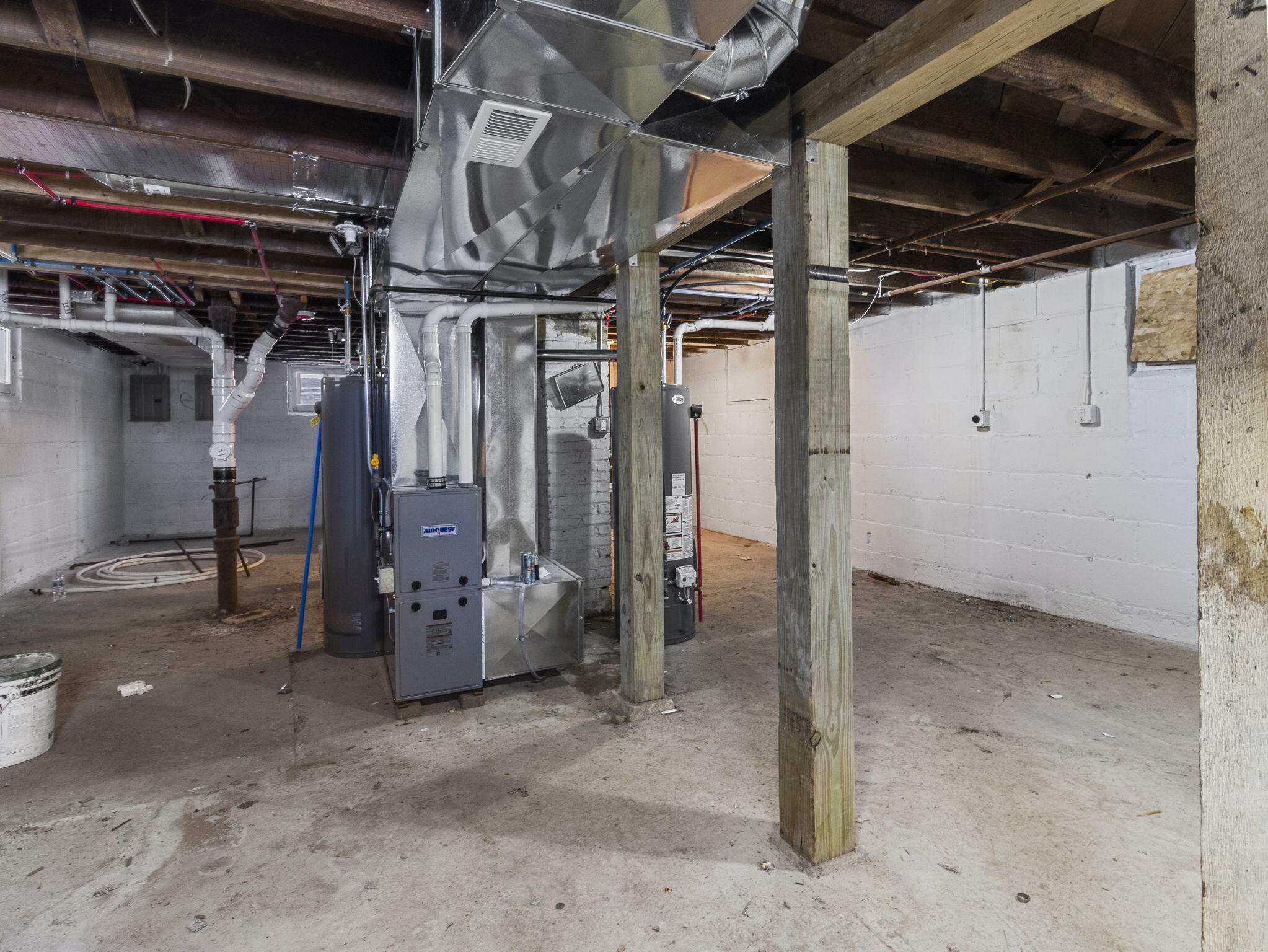 1818 West Nash Street Milwaukee, WI 53206 - Photo 20 of 34 21-web-or-mls-IMG_2766