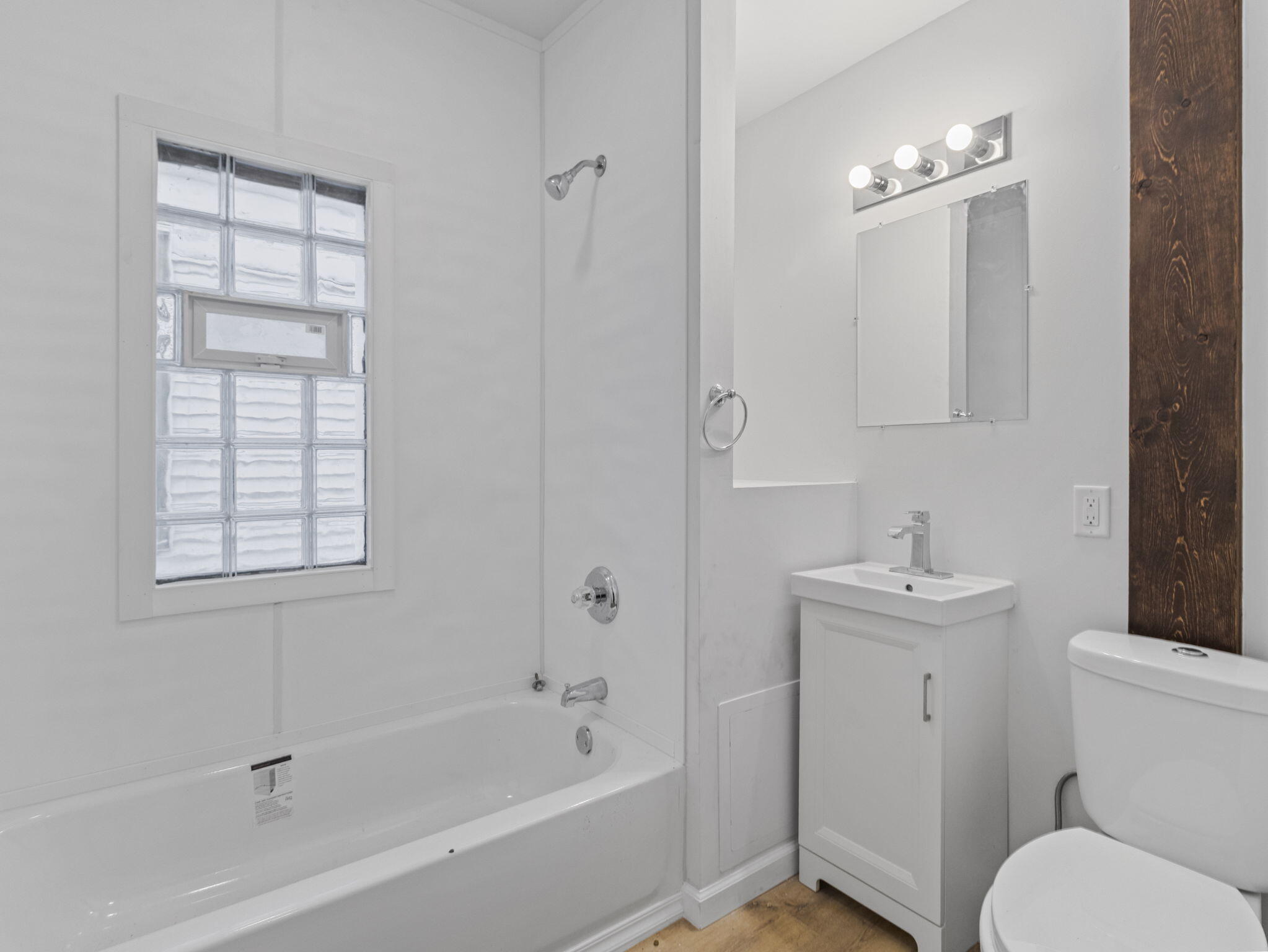 1818 West Nash Street Milwaukee, WI 53206 - Photo 8 of 34 14-web-or-mls-IMG_2739