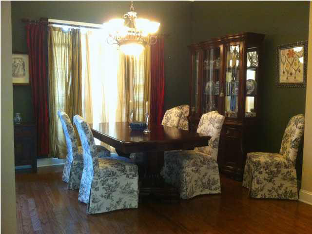 218 North Ridge Drive Madison, MS 39110 - Photo 5 of 23 Dramatic open dining room.