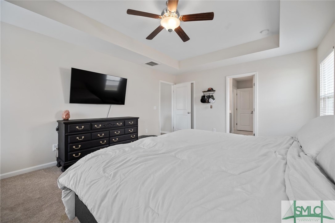 138 Whitehaven Road Savannah, GA 31407 - Photo 15 of 37 Recessed tray ceiling and walk in closet.