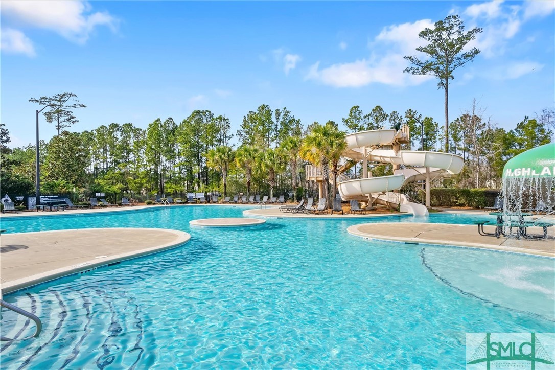 138 Whitehaven Road Savannah, GA 31407 - Photo 30 of 37 Large pool with water feature.