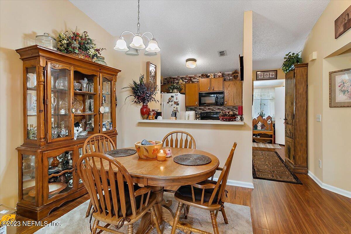 3270 Ricky Drive, Unit 2202 Jacksonville, FL 32223 - Photo 5 of 16 05-Dining Area
