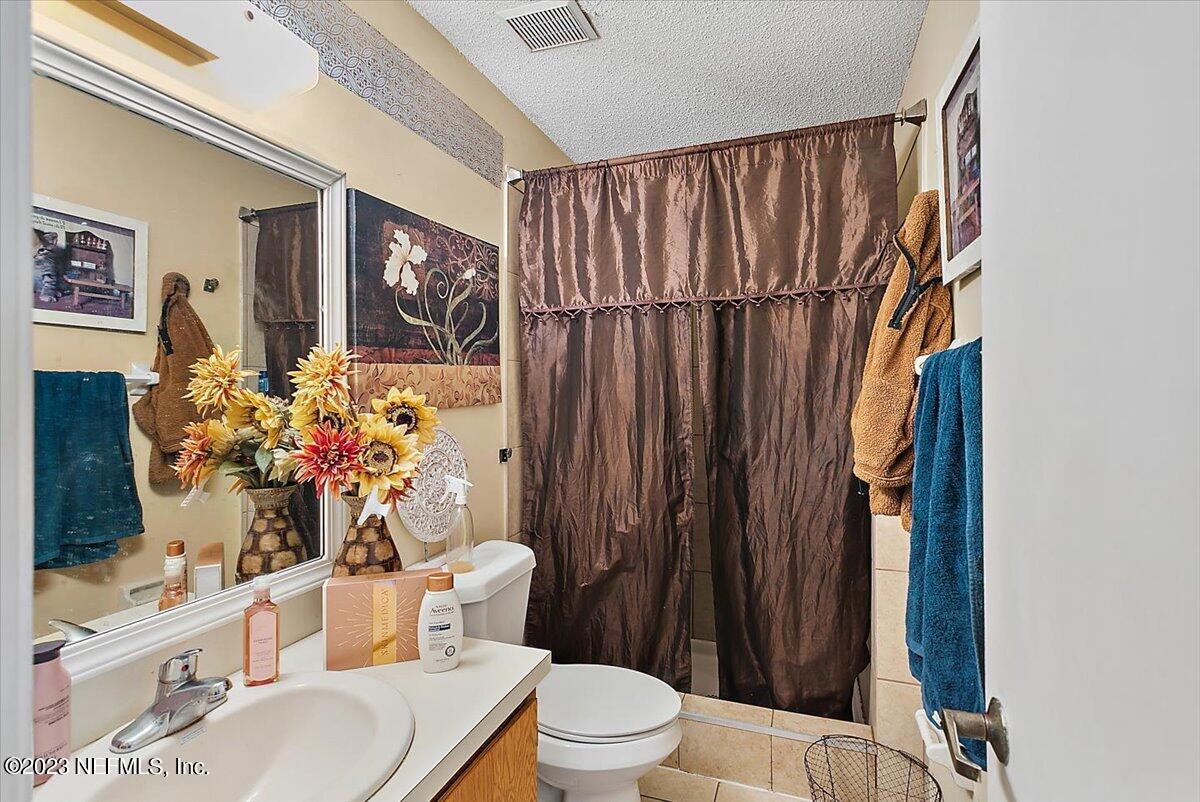 3270 Ricky Drive, Unit 2202 Jacksonville, FL 32223 - Photo 10 of 16 10-Primary Bathroom