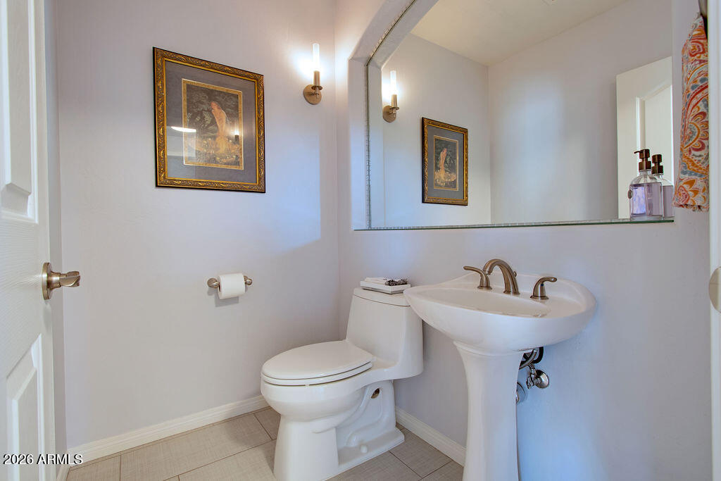 2137 East Rancho Drive Phoenix, AZ 85016 - Photo 24 of 33 PowderRm_2290