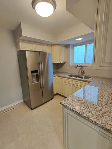 $2,500 | 2021 Walters Avenue, Northbrook, IL 60062