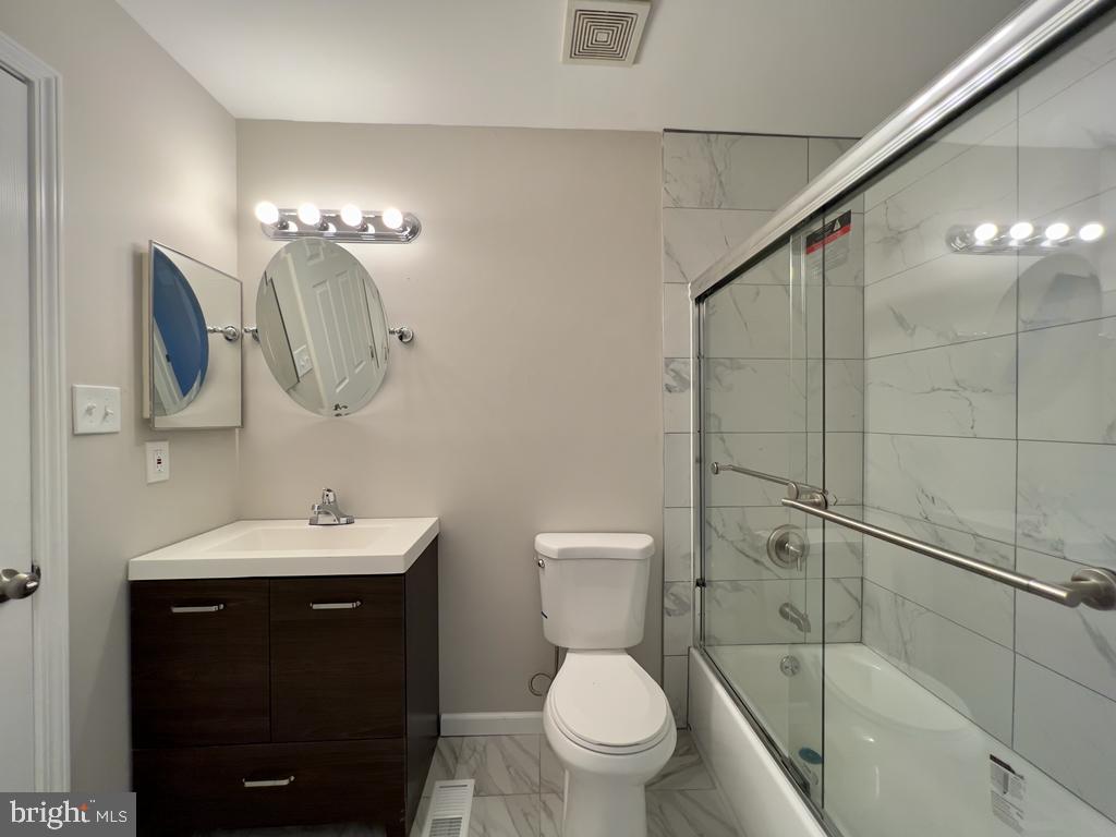 25 Meadow Rue Lane Sicklerville, NJ 08081 - Photo 3 of 13 Full Bath