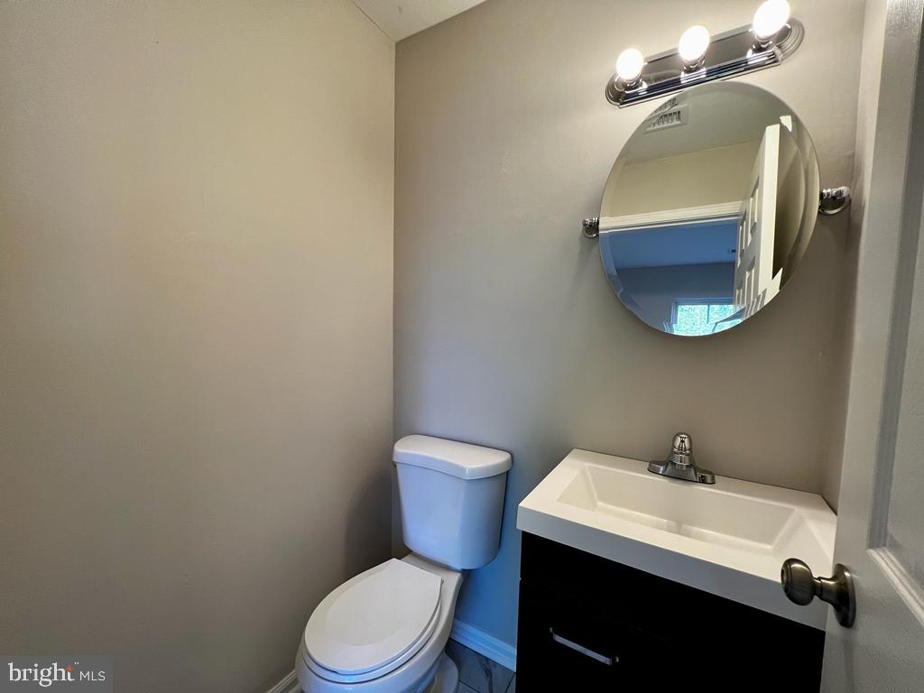 25 Meadow Rue Lane Sicklerville, NJ 08081 - Photo 4 of 13 Haft bath
