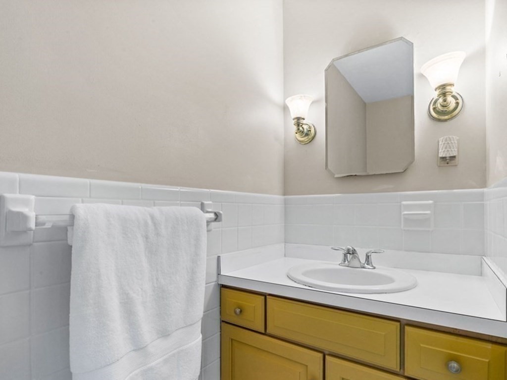 128 Old Forge Road Scituate, MA 02066 - Photo 19 of 27 Gallery Image 19