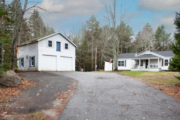 $418,000 | 392 Bay Road, Brooklin, ME 04616