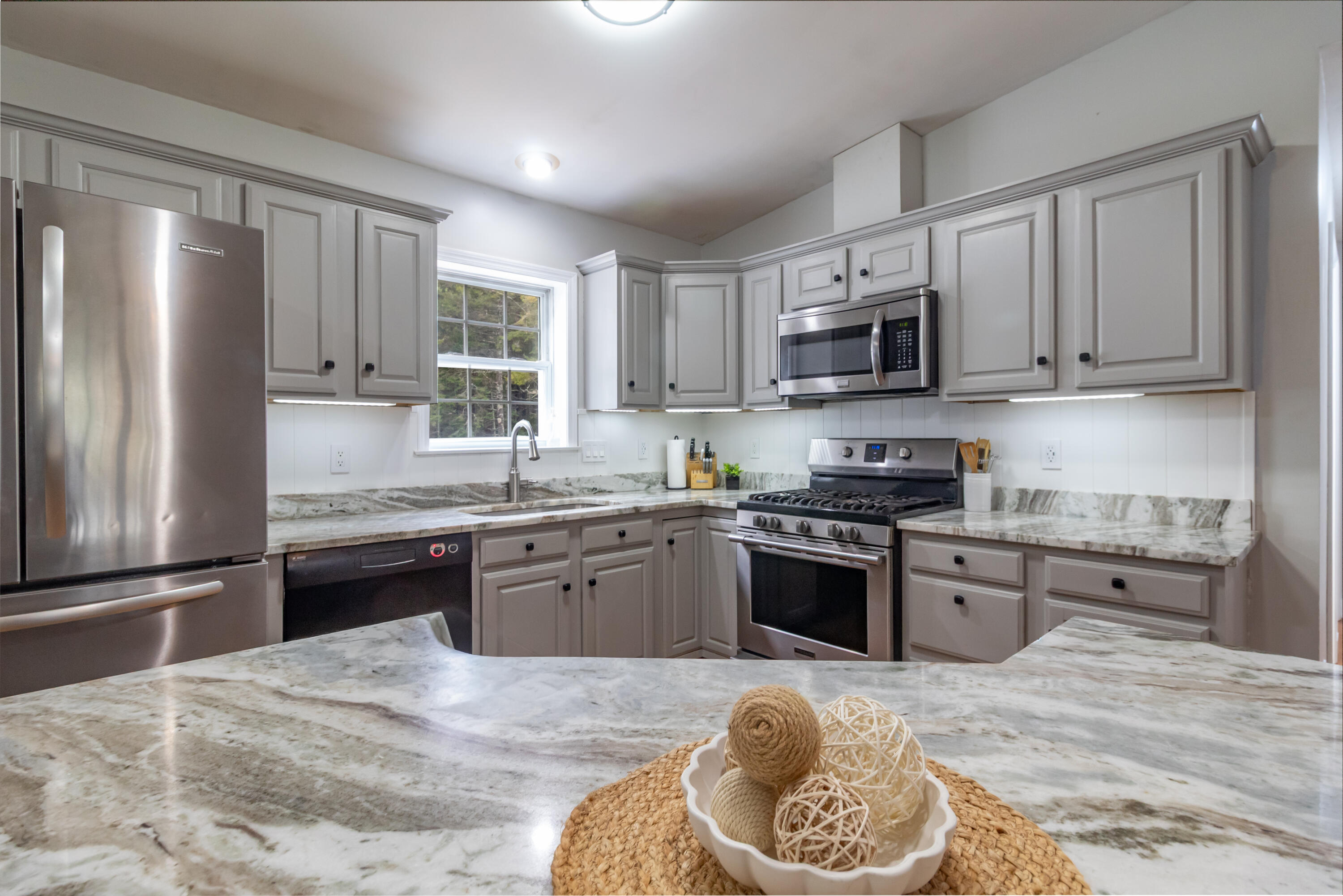 392 Bay Road Brooklin, ME 04616 - Photo 19 of 48 Kitchen