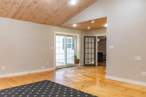 $418,000 | 392 Bay Road, Brooklin, ME 04616