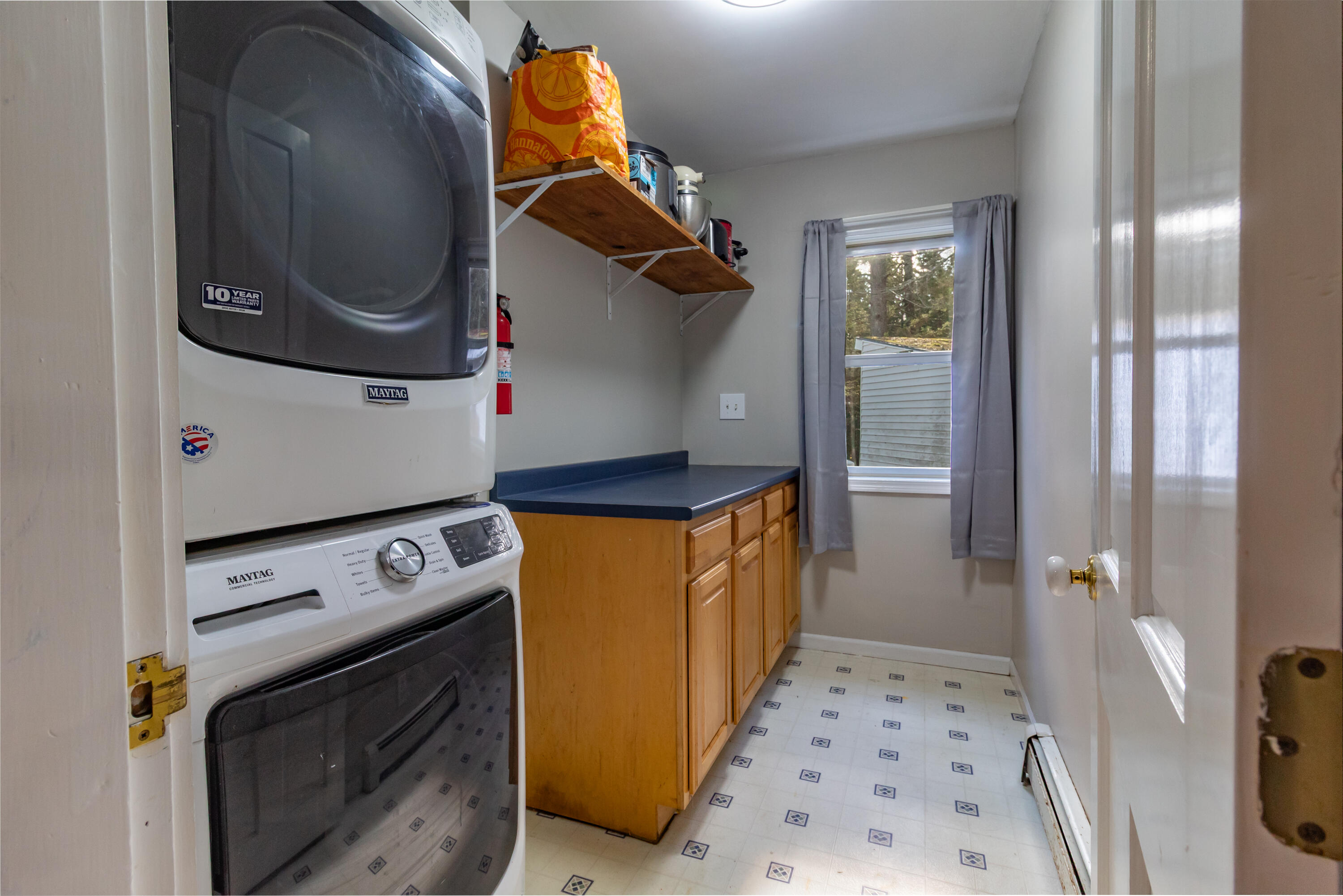 392 Bay Road Brooklin, ME 04616 - Photo 31 of 48 Laundry Room