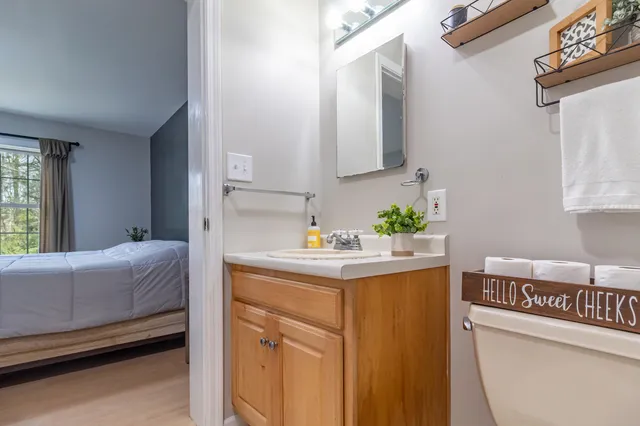 $459,000 | 392 Bay Road, Brooklin, ME 04616