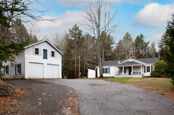 $418,000 | 392 Bay Road, Brooklin, ME 04616
