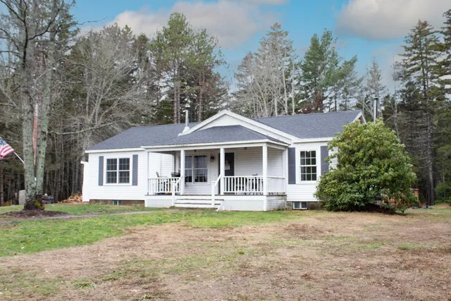 $459,000 | 392 Bay Road, Brooklin, ME 04616